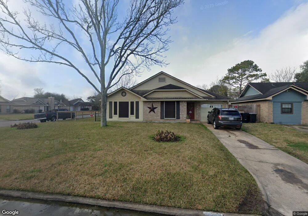 2809 Mockingbird Dr, Alvin, TX 77511 - photo 1