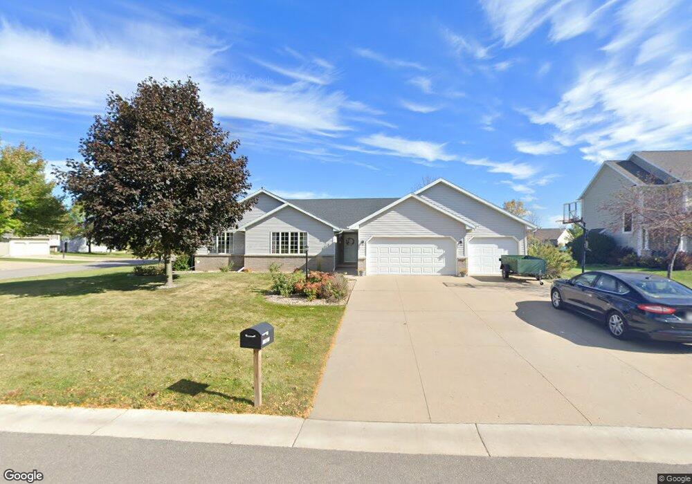 N9426 Olde Oak Tree Ct, Appleton, WI 54915 - photo 1