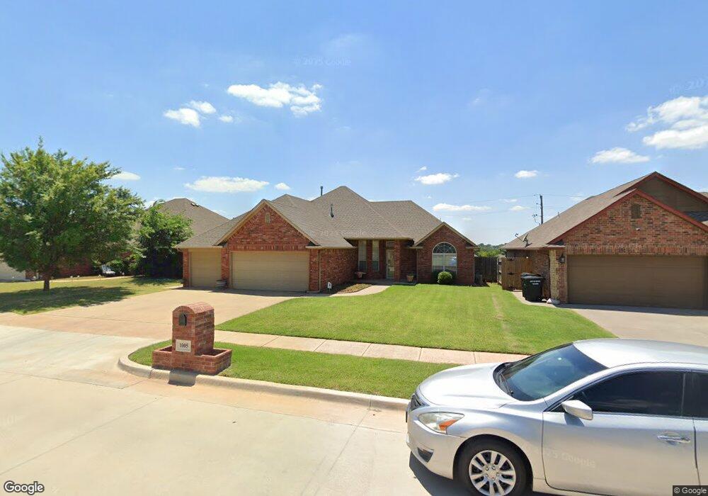 1005 Kelsi Dr, Moore, OK 73160 - photo 1