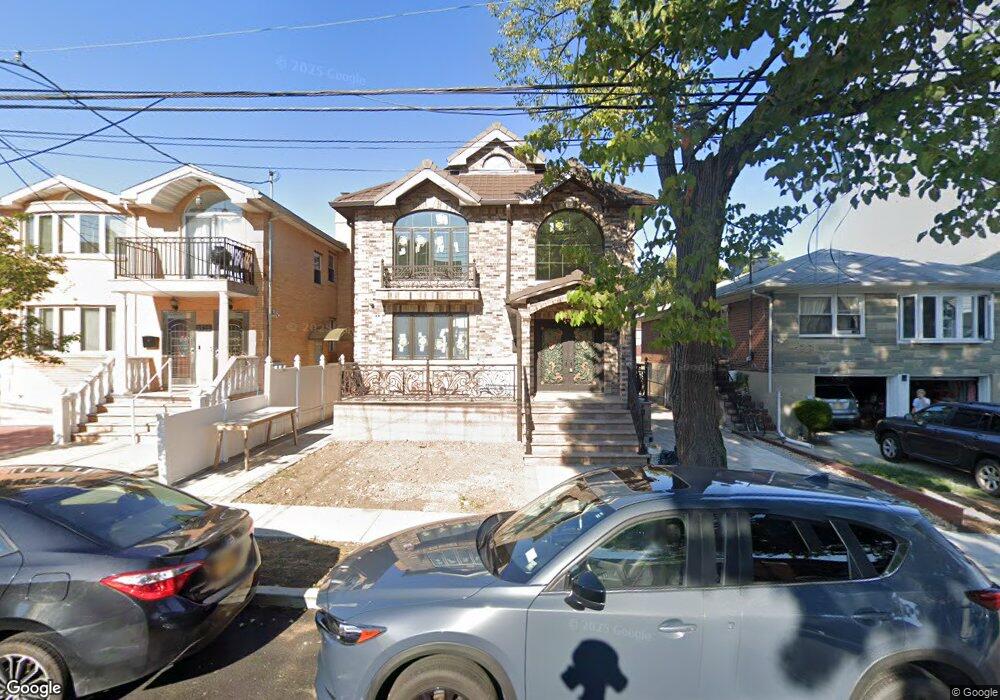 5930 157th St, Flushing, NY 11355 - photo 1