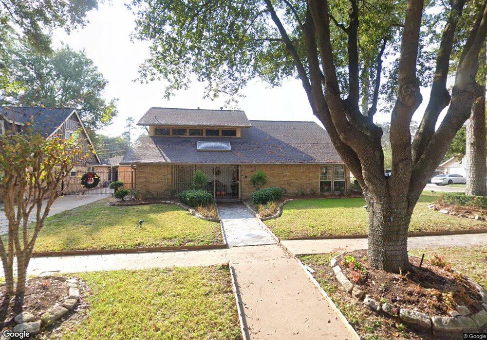 1063 W Donovan St, Houston, TX 77091 - photo 1