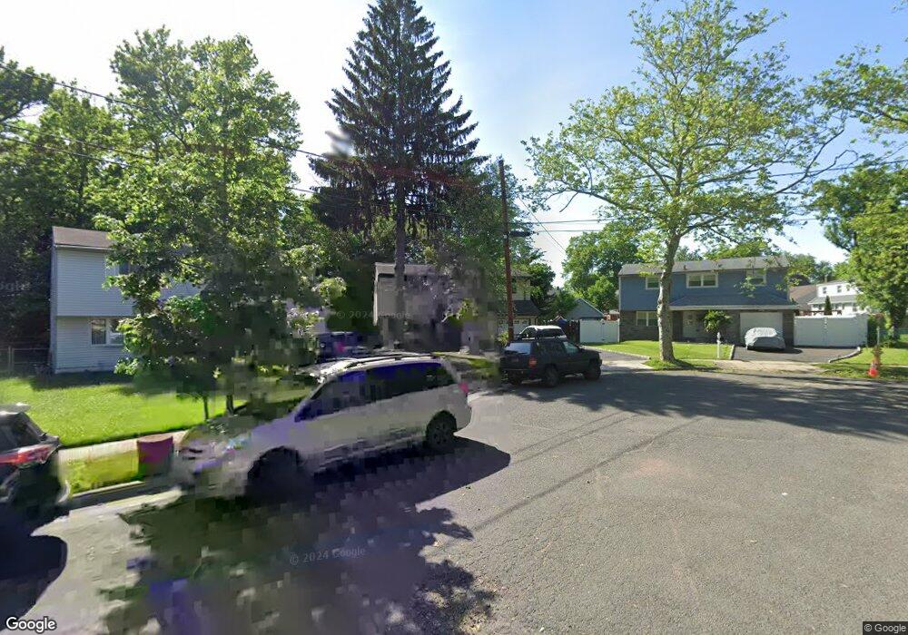 318 Egolf Dr, Rahway, NJ 07065 - photo 1