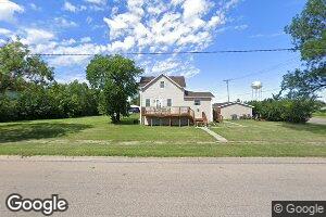 913 8th Ave NE, Devils Lake, ND 58301