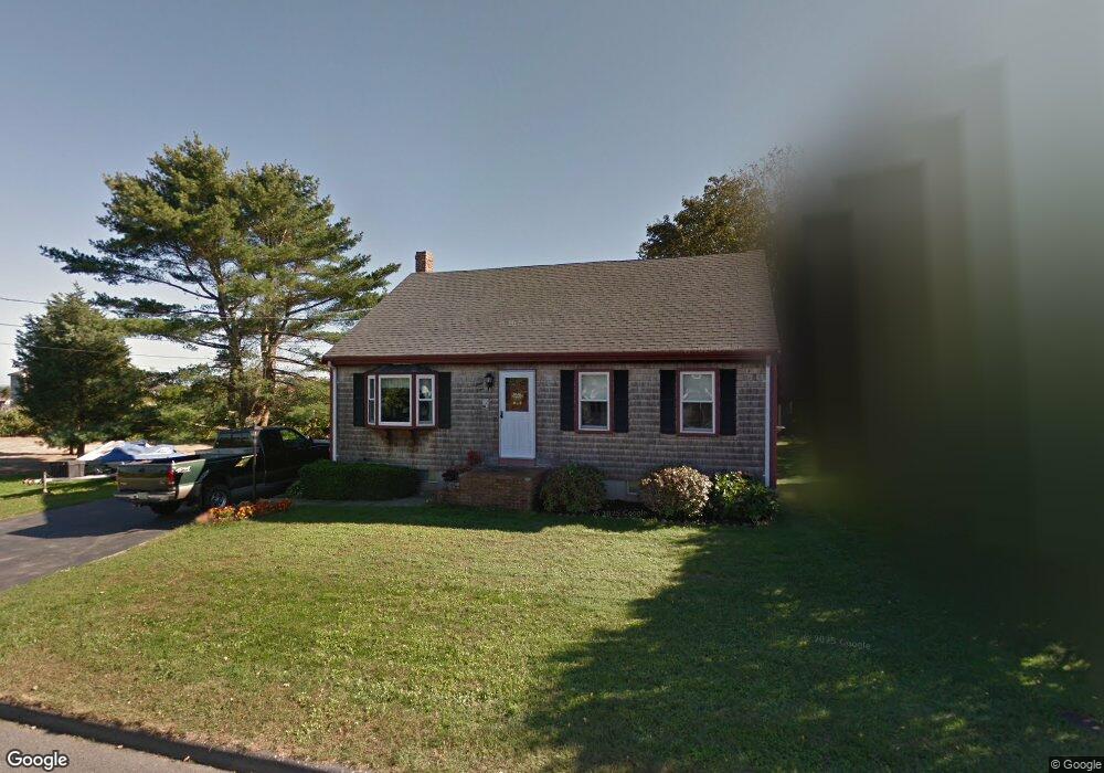 61 Seaview Ave, Fairhaven, MA 02719 - photo 1