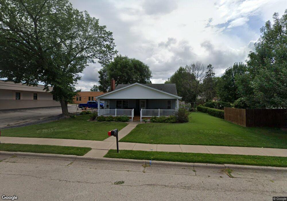 229 N 3rd St, La Crescent, MN 55947 - photo 1