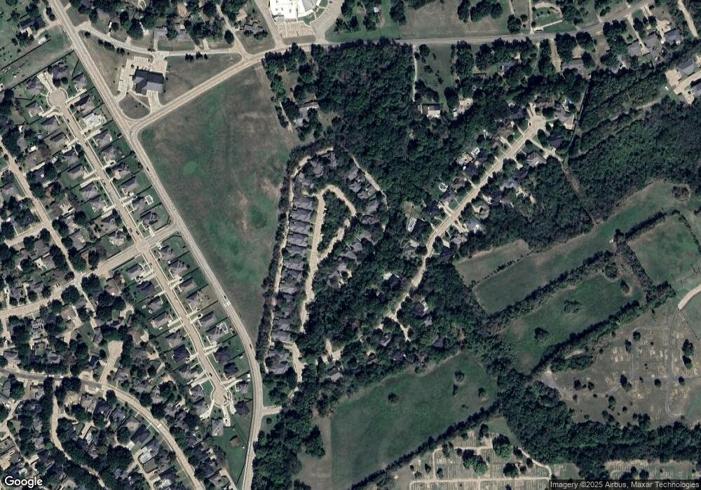 909 Oak Creek Ct, Ennis, TX 75119 - photo 1