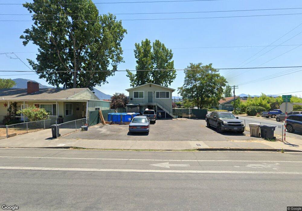 801 NE D St unit A & B, Grants Pass, OR 97526 - photo 1