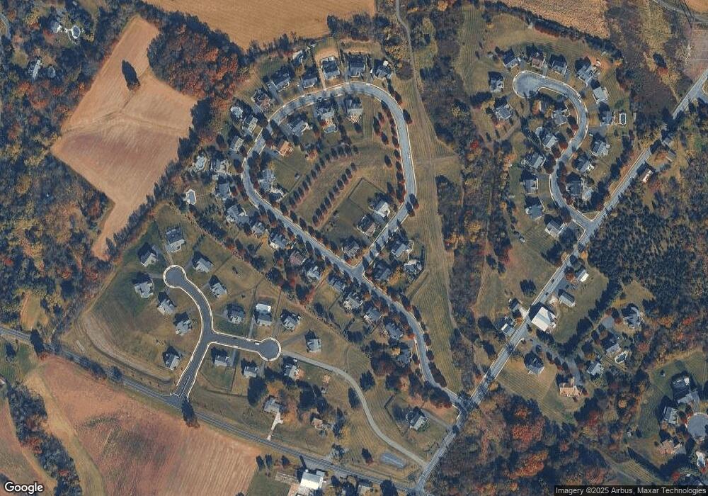 1040 Broadleaf Cir, Royersford, PA 19468 - photo 1