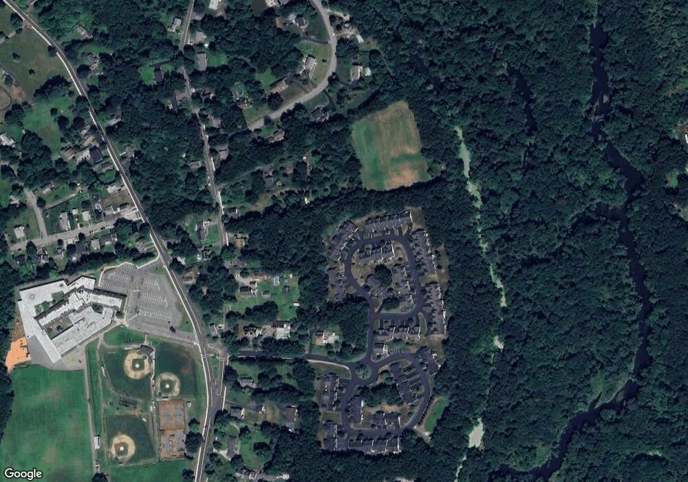 53 Nature View Dr, Uxbridge, MA 01569 - photo 1