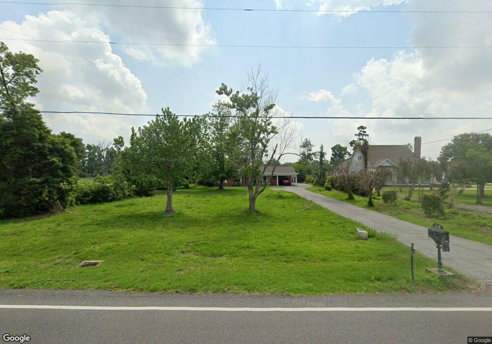 4521 W Prien Lake Rd, Lake Charles, LA 70605 - photo 1