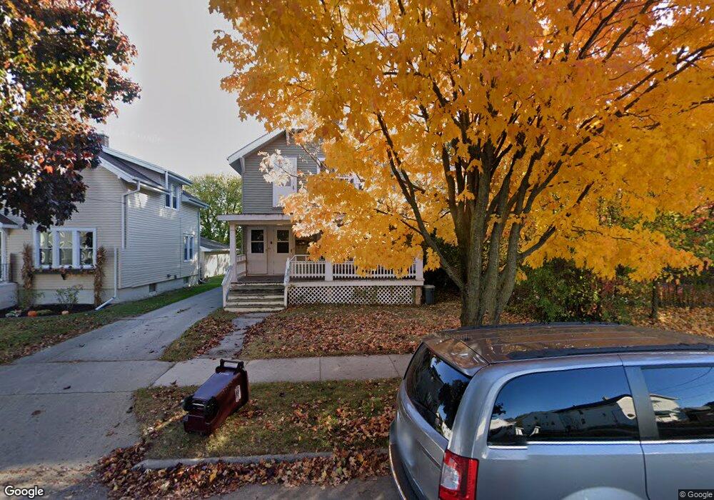 719 N 5th St, Manitowoc, WI 54220 - photo 1