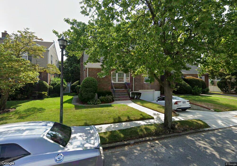 15 Firethorne Ln, Valley Stream, NY 11581 - photo 1