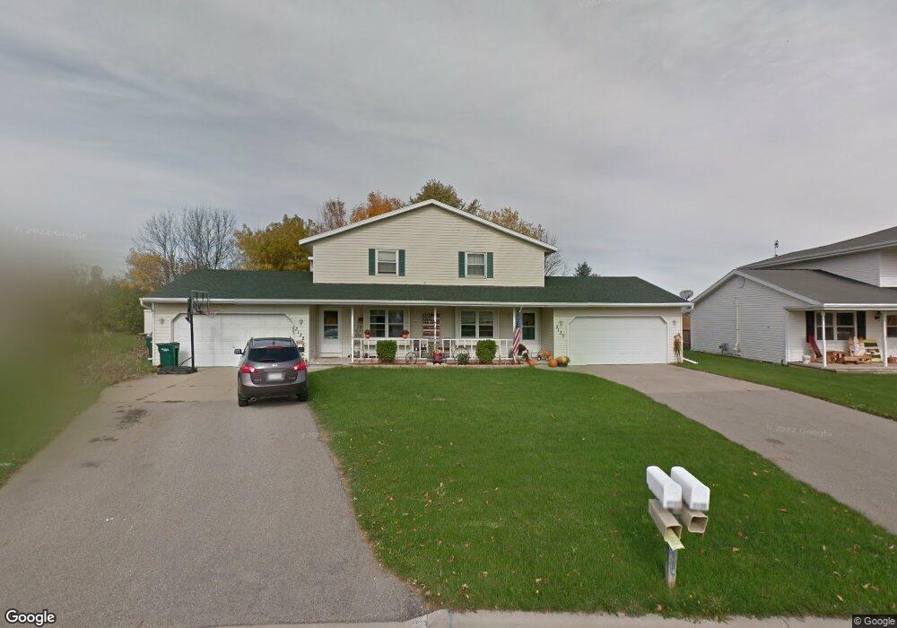 3130 W Hiawatha Dr, Appleton, WI 54914 - photo 1