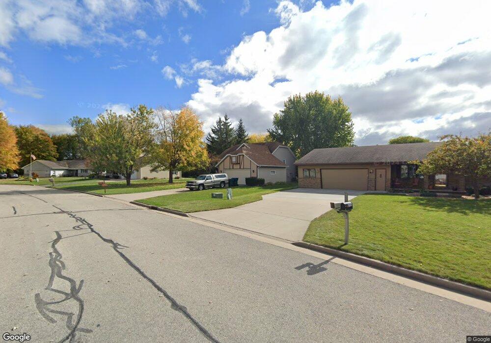 2695 W Hiawatha Dr, Appleton, WI 54914 - photo 1