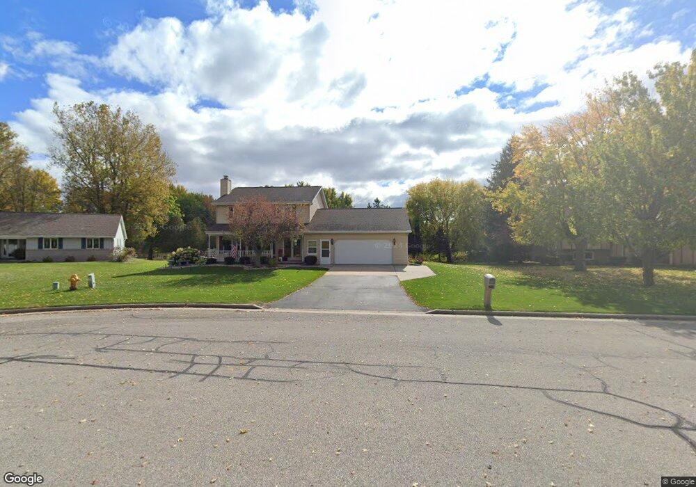 2683 W Hiawatha Dr, Appleton, WI 54914 - photo 1