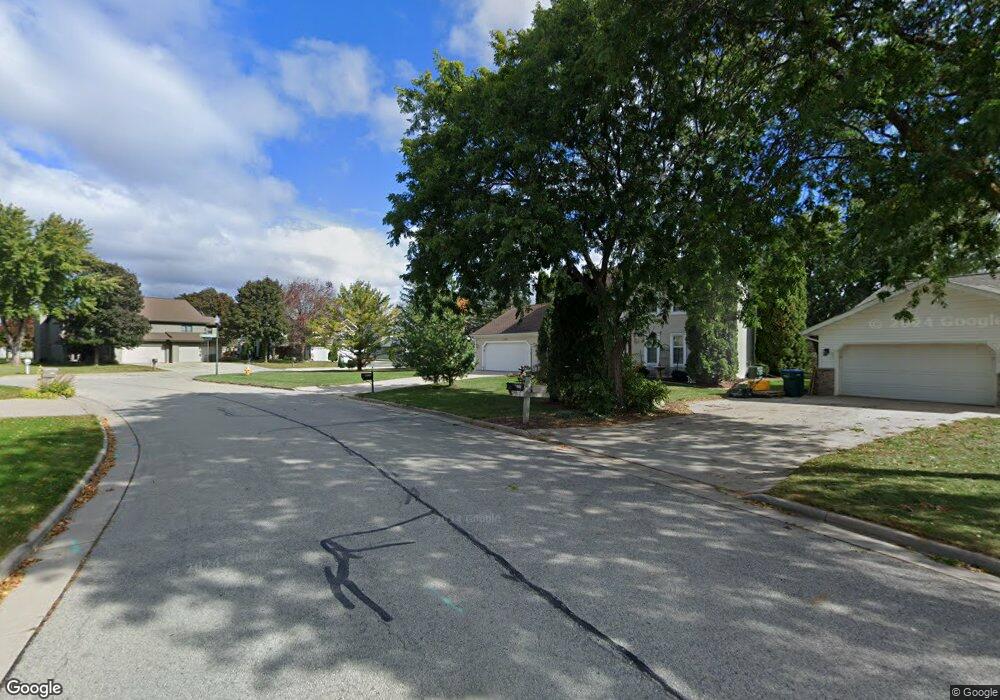 3710 N Shawnee Ave, Appleton, WI 54914 - photo 1