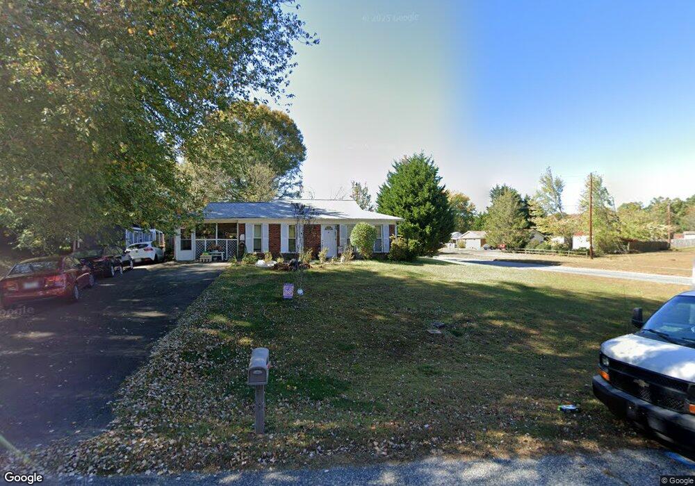 202 Ravenwood Ct, King, NC 27021 - photo 1