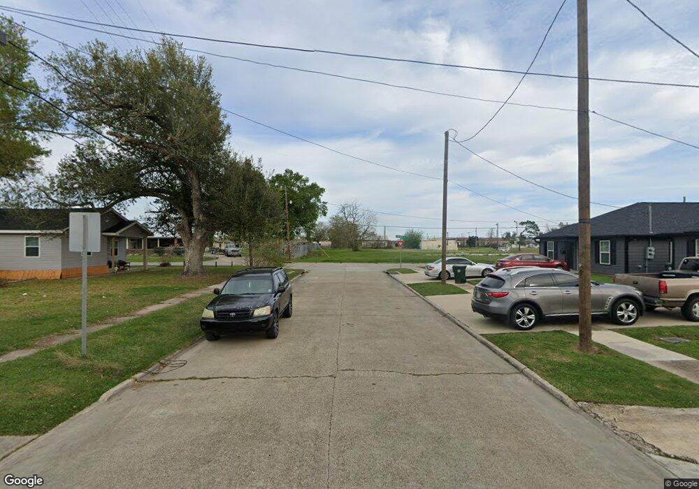 2810 & 2810 1/2 Hinton Dr, Lake Charles, LA 70615 - photo 1