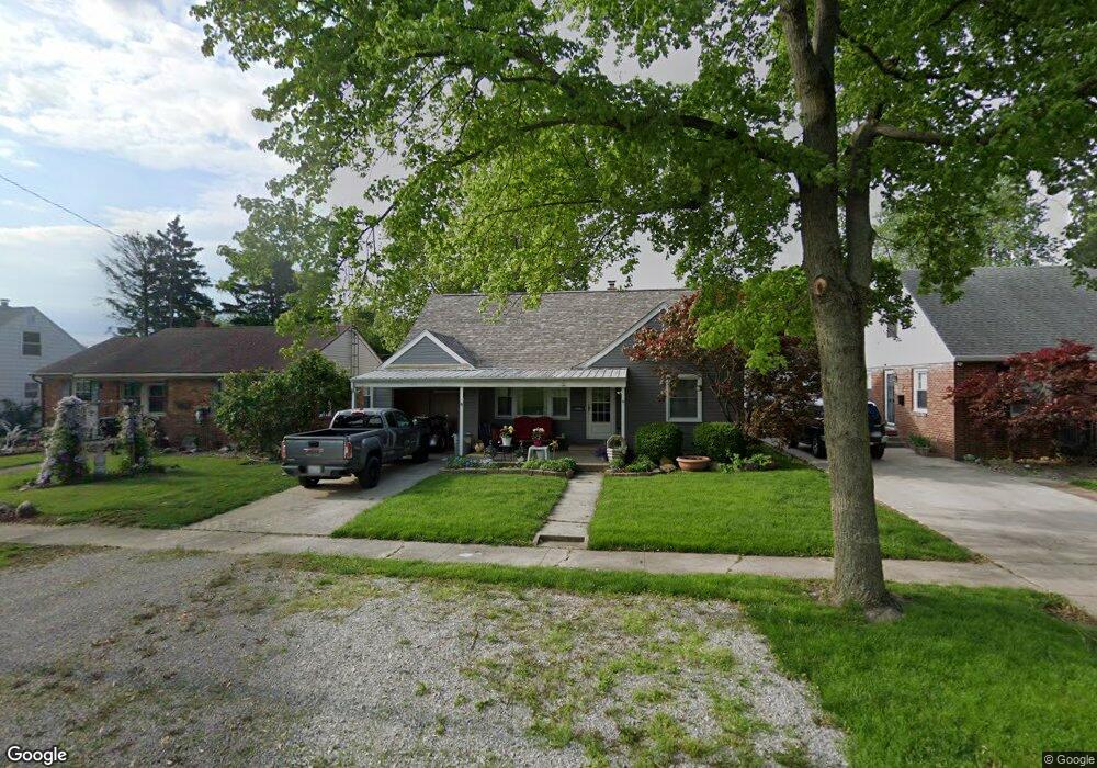 2721 Walnut Ave, Mattoon, IL 61938 - photo 1