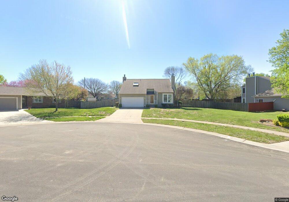 3324 SW Maupin Ct, Topeka, KS 66614 - photo 1