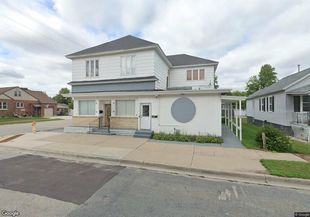 1018 16th Ave, Menominee, MI 49858 - photo 1