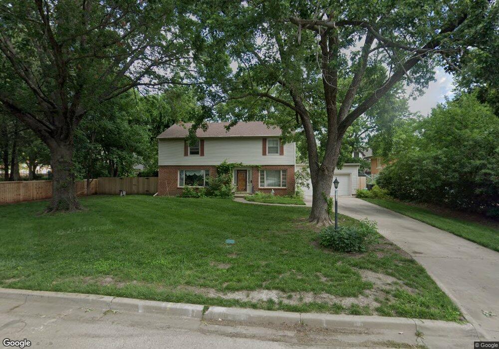 3150 SW Westover Rd, Topeka, KS 66604 - photo 1
