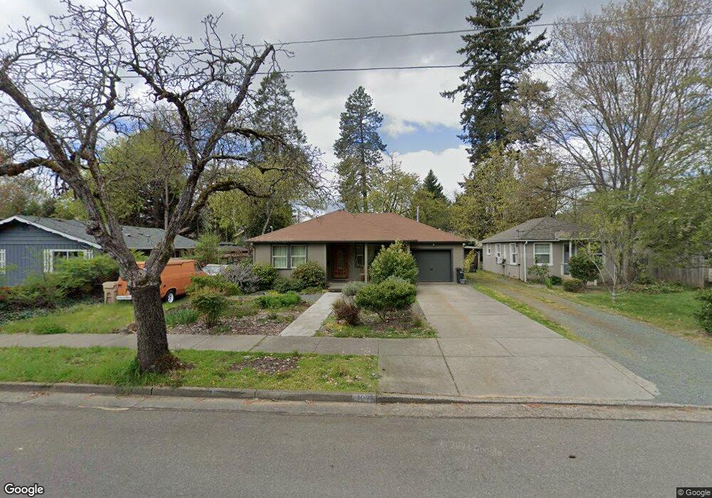 1036 NW Conklin Ave, Grants Pass, OR 97526 - photo 1