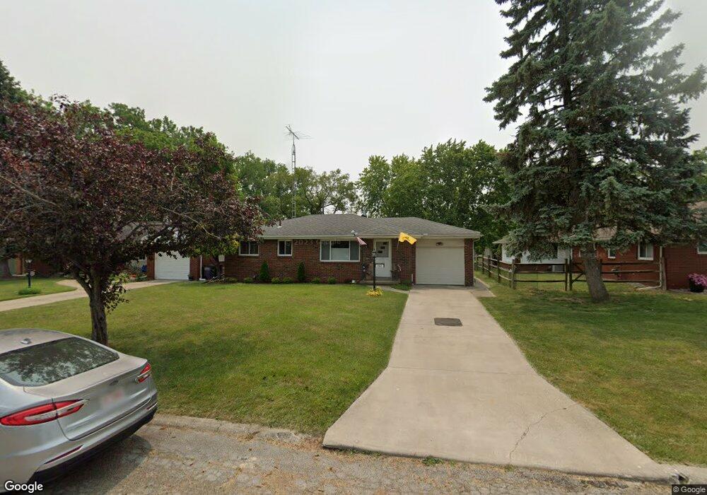 2512 Bay View Ct, Toledo, OH 43611 - photo 1