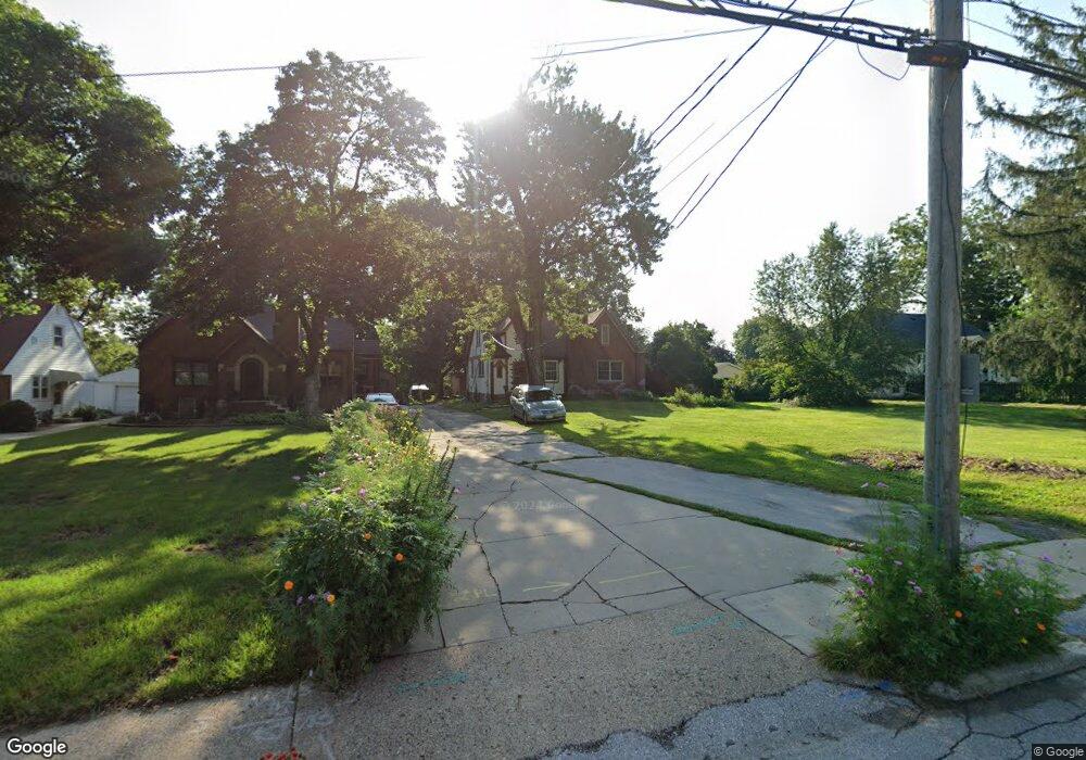 3837 Beaver Ave, Des Moines, IA 50310 - photo 1