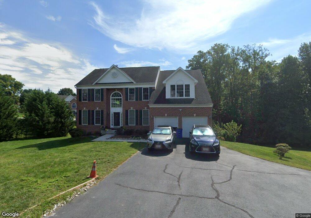 8611 Woods End Dr, Laurel, MD 20723 - photo 1