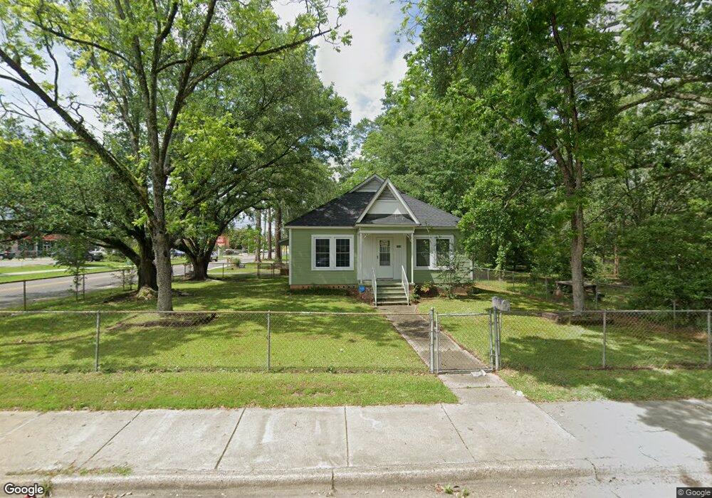 1520 Woodlawn St, Laurel, MS 39440 - photo 1