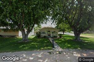 806 N Chestnut St, Red Cloud, NE 68970