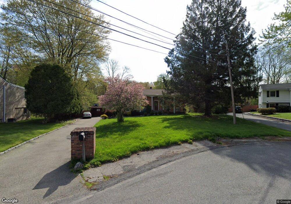 2716 Narath Ct, Yorktown Heights, NY 10598 - photo 1