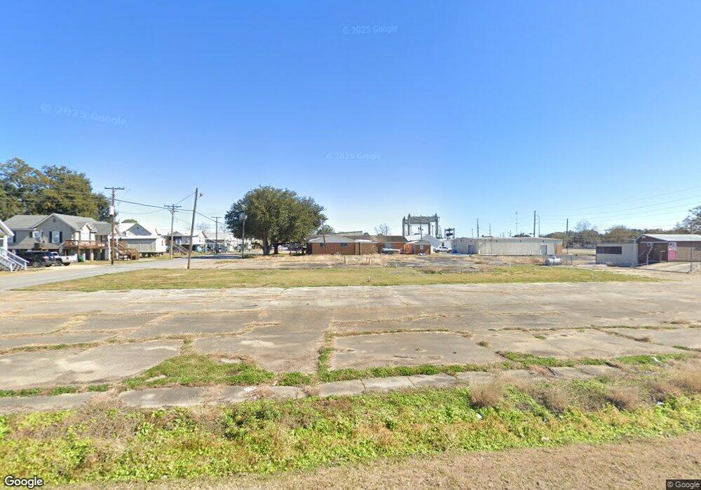 212 N Dooley St, Delcambre, LA 70528 - photo 1