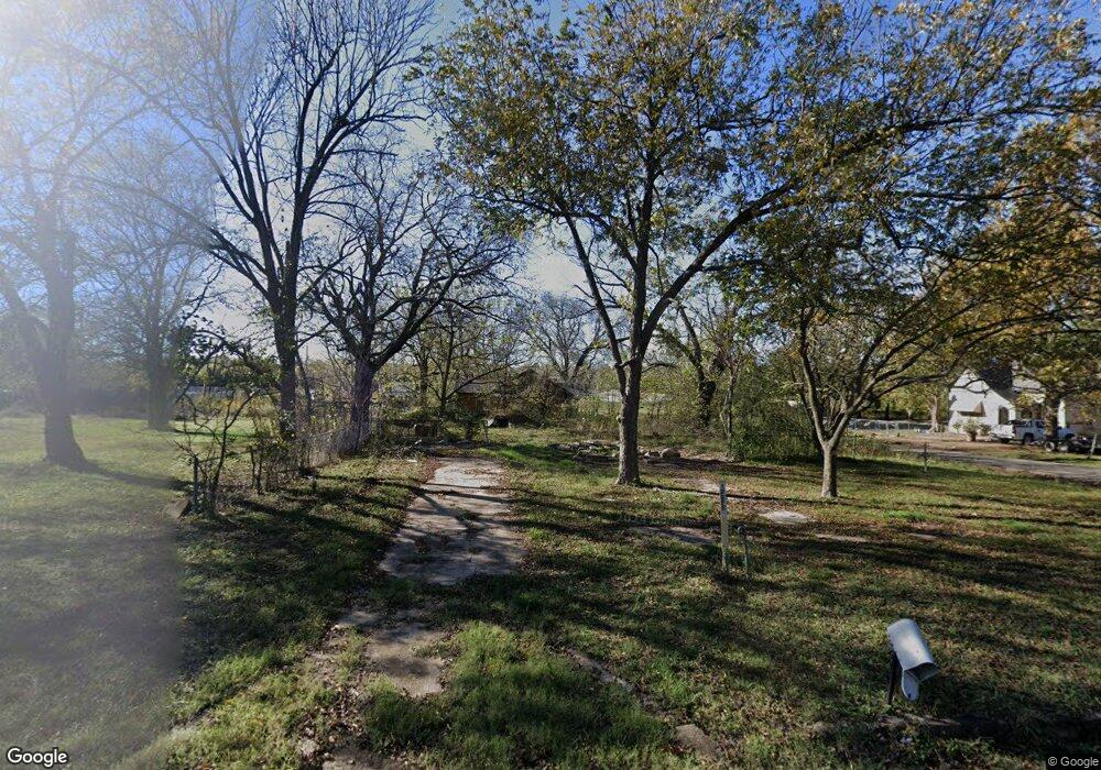 613 N Broadway St, Hugo, OK 74743 - photo 1