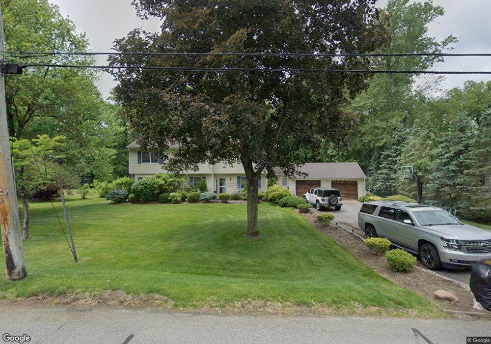 11 Limestone Rd, Armonk, NY 10504 - photo 1