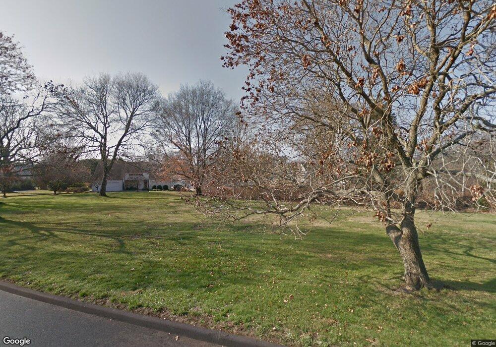 125 Cummings Point Rd, Stamford, CT 06902 - photo 1