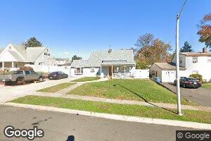268 Appletree Dr, Levittown, PA 19055