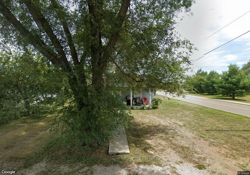 401 Franklin St, Edinburgh, IN 46124 - photo 1