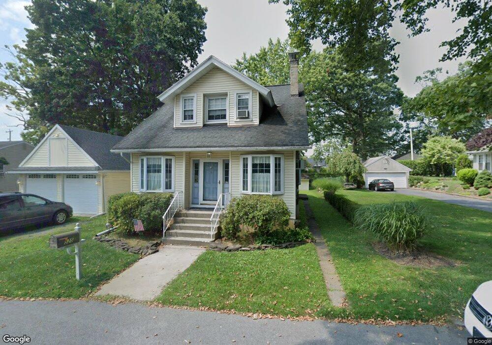 525 Oakwood St, Easton, PA 18045 - photo 1