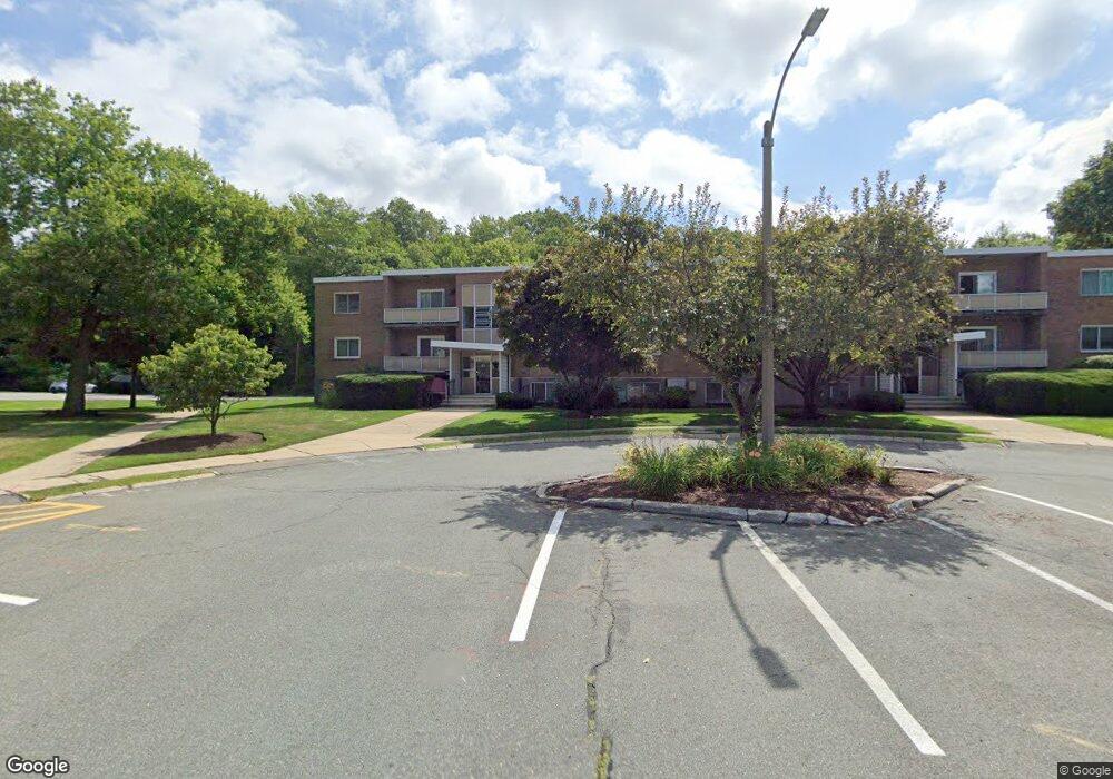 81 Lionel Ave unit D, Waltham, MA 02452 - photo 1