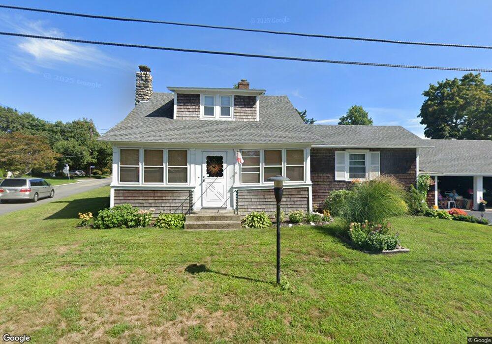 2 Wamsutta Ave, Barrington, RI 02806 - photo 1