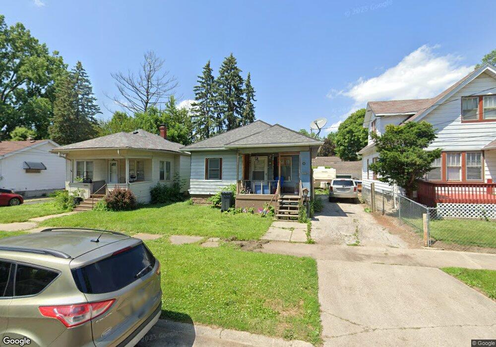 1028 Ossington Ave, Flint, MI 48507 - photo 1