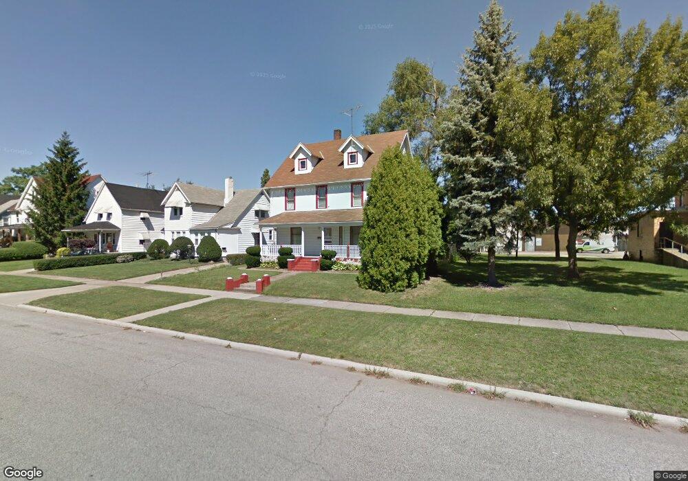 1881 E 30th St, Lorain, OH 44055 - photo 1