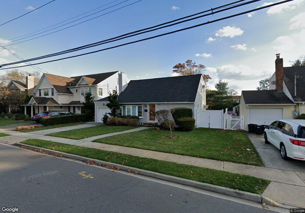 16 Hull St, Oceanside, NY 11572 - photo 1