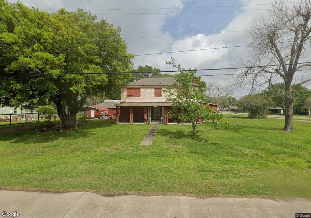 3121 9th St, Bay City, TX 77414 - photo 1