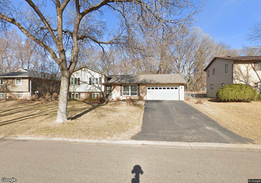 10406 Valley Forge Ln N, Maple Grove, MN 55369 - photo 1