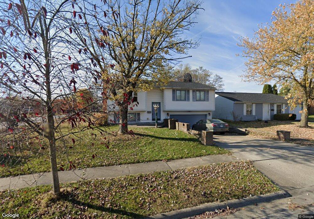 555 Fox Ridge St, Columbus, OH 43228 - photo 1