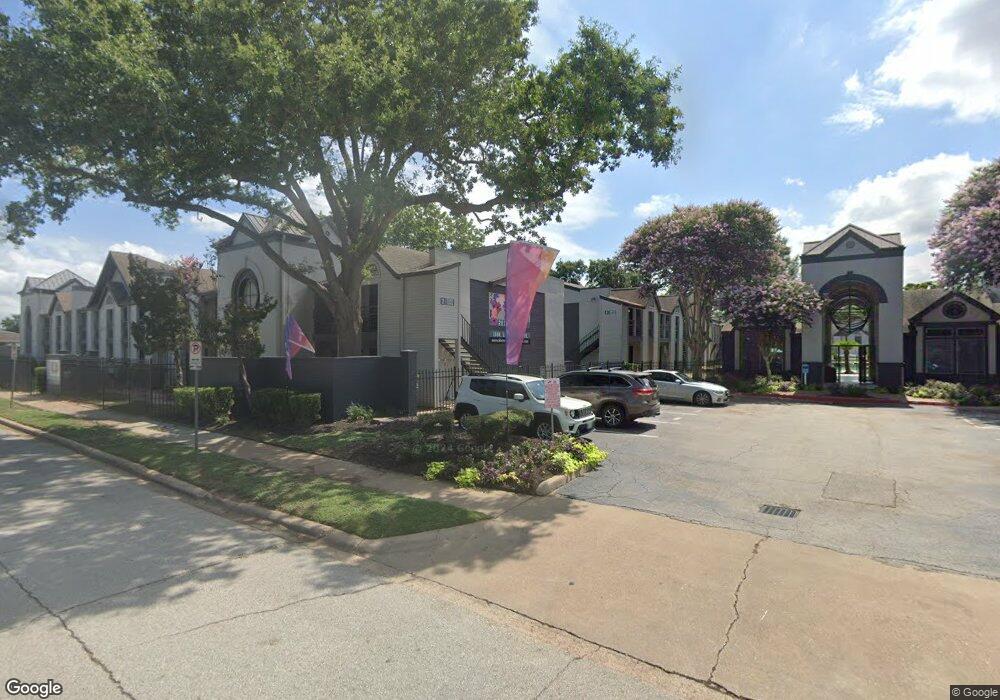 874 Yorkchester Dr unit 150, Houston, TX 77079 - photo 1