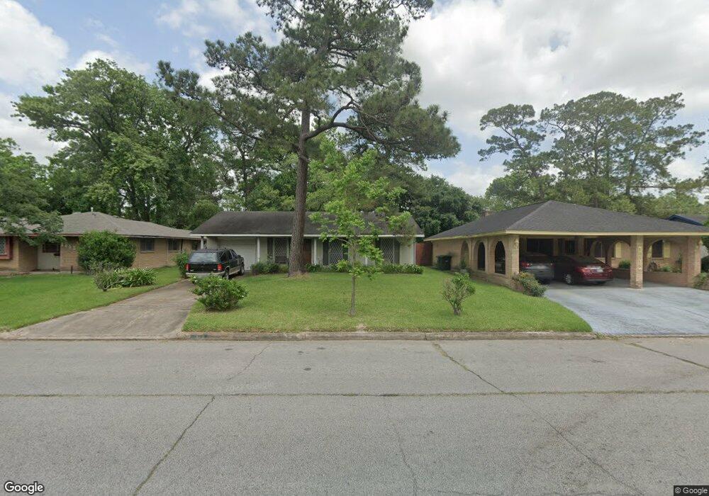 10522 Cheeves Dr, Houston, TX 77016 - photo 1